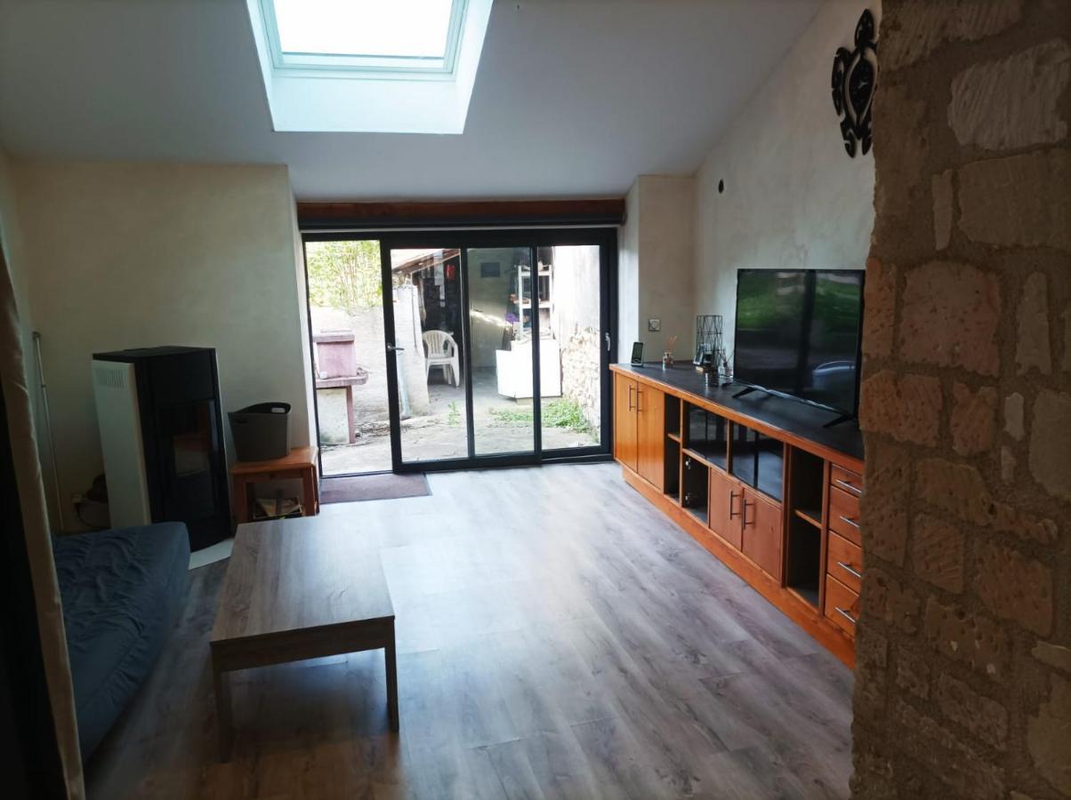 Agreable Maison De Ville Tout Confort Loudun Exterior photo